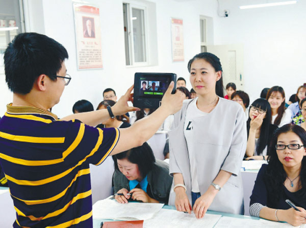 2016高考盤(pán)點(diǎn)：指紋、人臉識(shí)別保駕護(hù)航